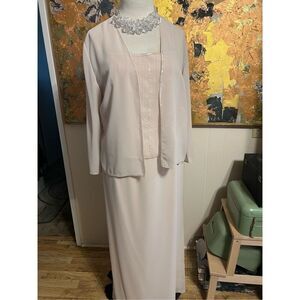 Gorgeous Dela-Jo Two Piece Formal Blush Pink Beaded Dress & Jacket mother of the
